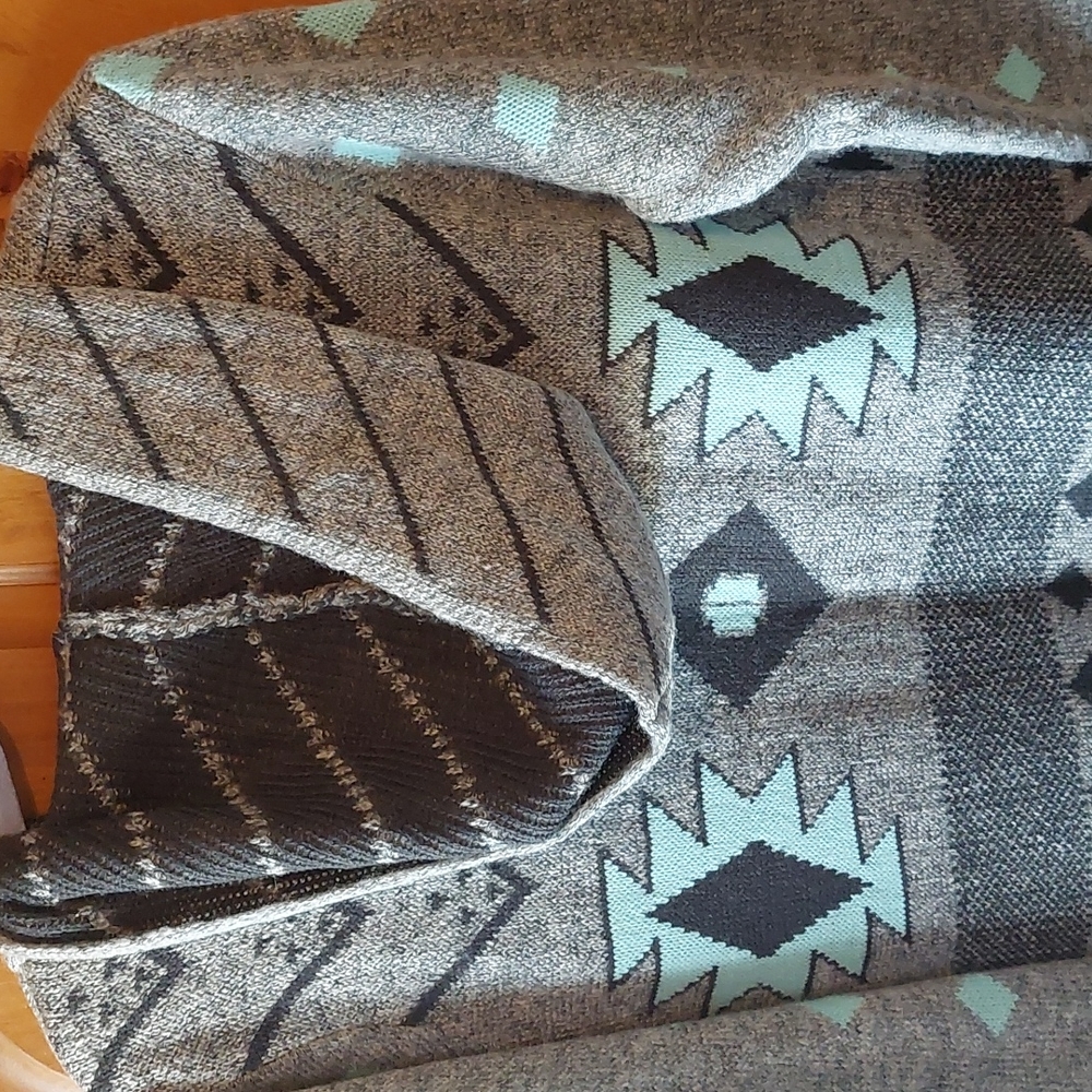 Sweater - Picture 3 of 4